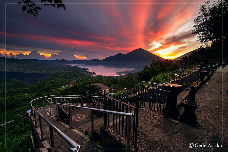 Analisis-Faktorfaktor-Yang-Menjadi-Pertimbangan-Wisatawan-Untuk-Mengunjungi-Obyek-Wisata-Penelokan-Kintamani-Bangli-Bali.html